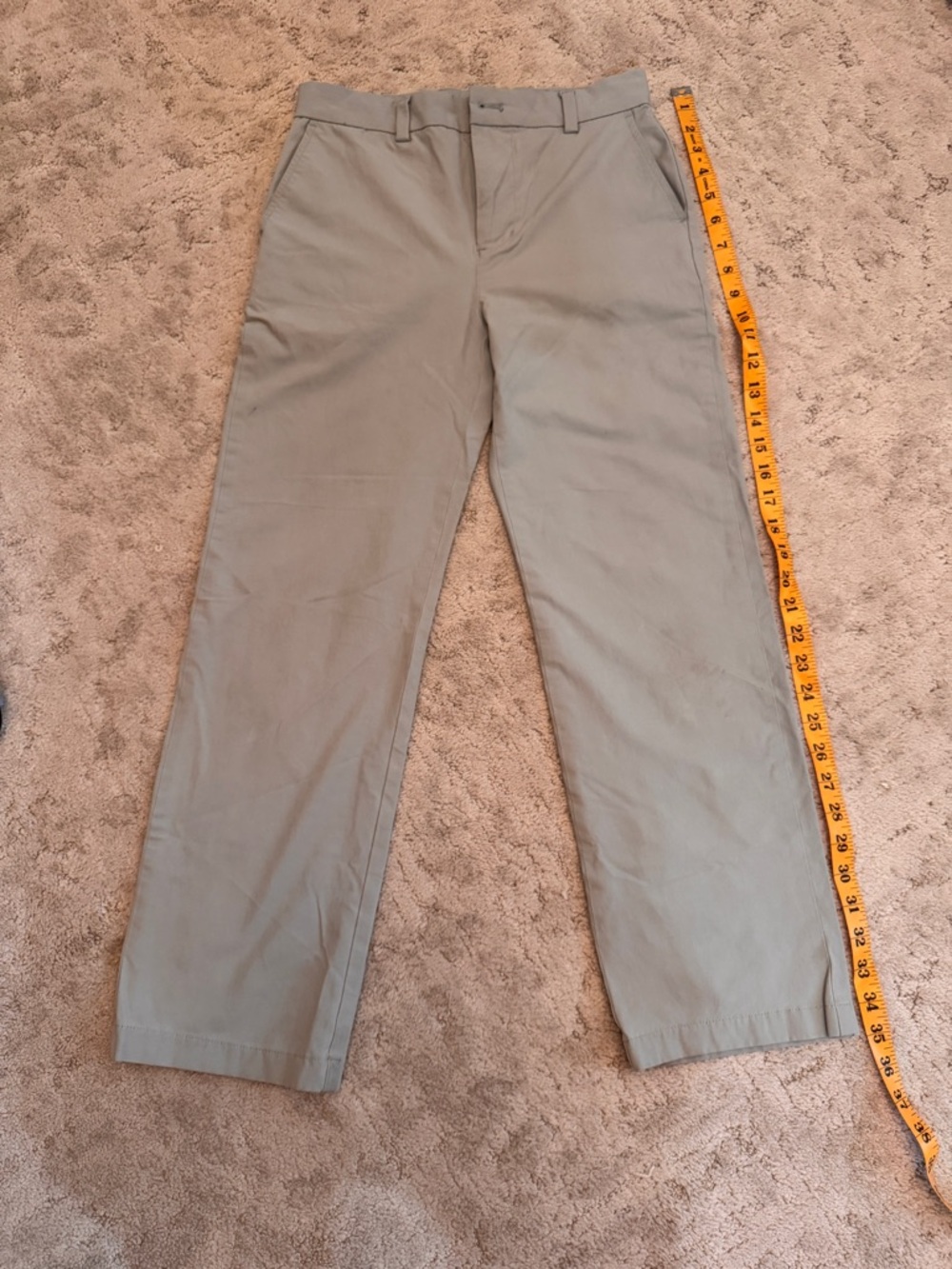 Vineyard Vines Performance light grey pants